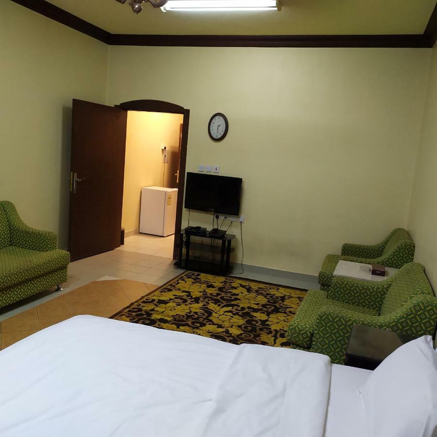 قصر اليمامة للاجنحة الفندقية-فرع حجاب Riad Exterior foto